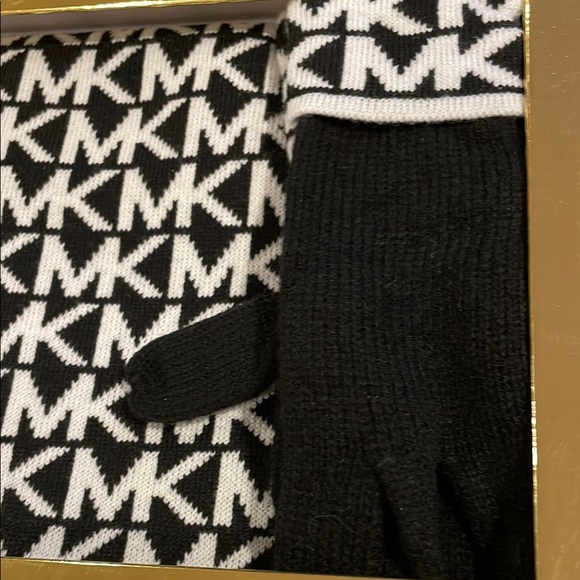 NWT Michael Kors Black and White Hat, Scarf, and Glove Set. Price is firm - Picture 3 of 5